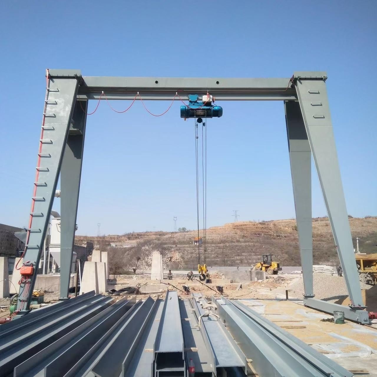 Rail-Mounted Gantry Crane 3