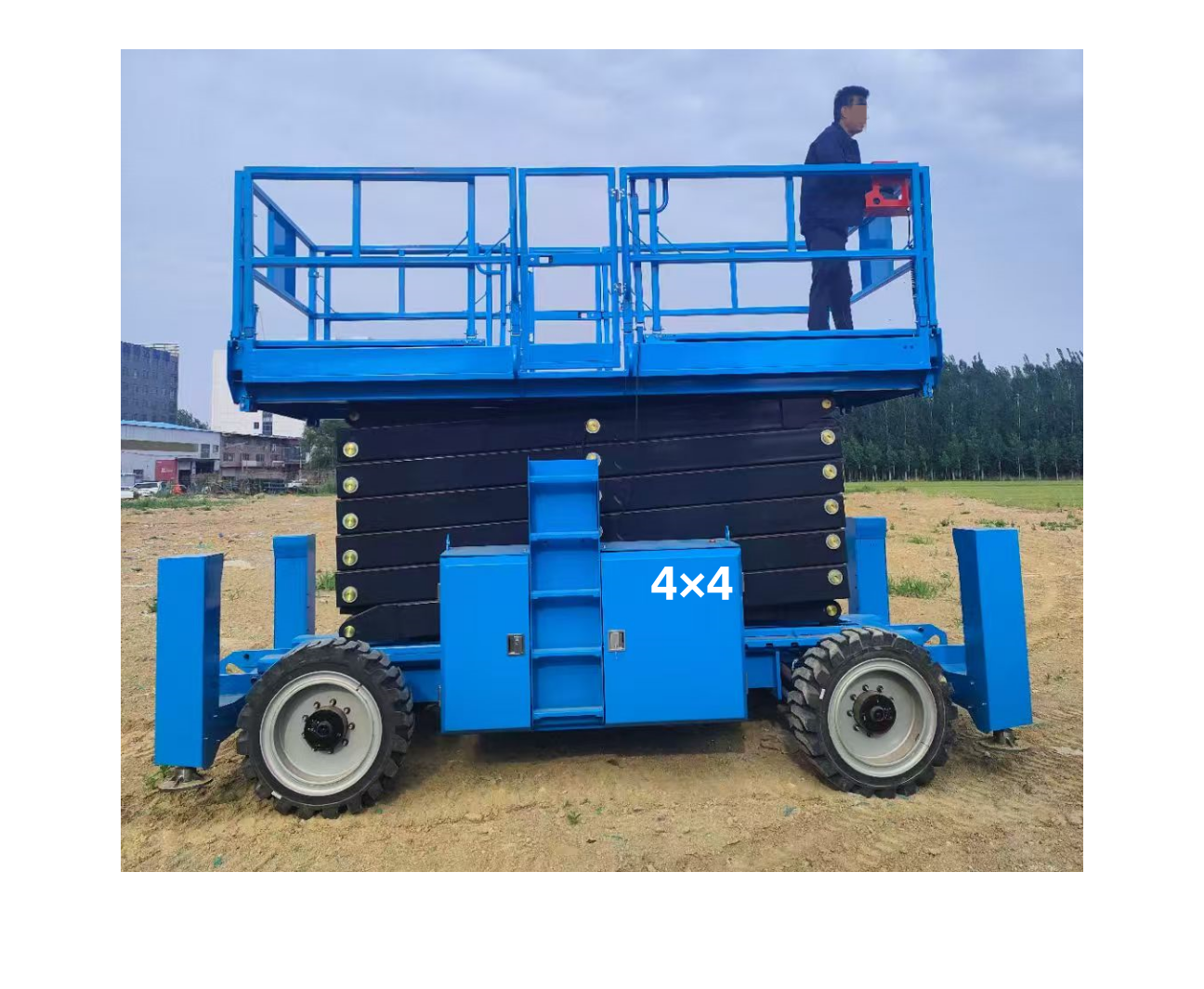 4WD System Rough Terrain Scissor Lift platform
